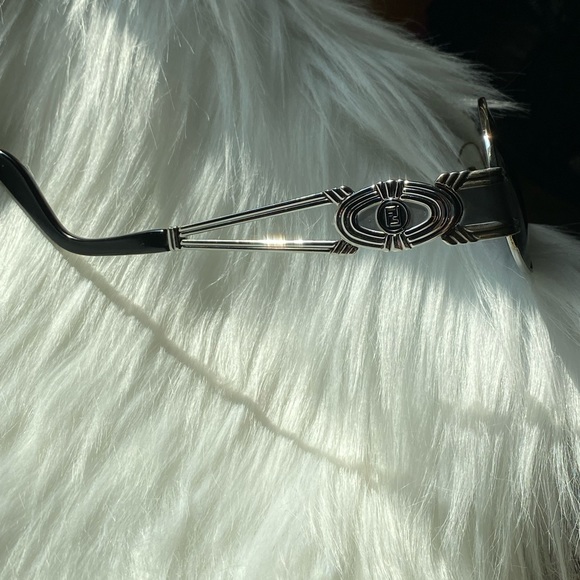 FENDI SUNGLASSES - Picture 10 of 13